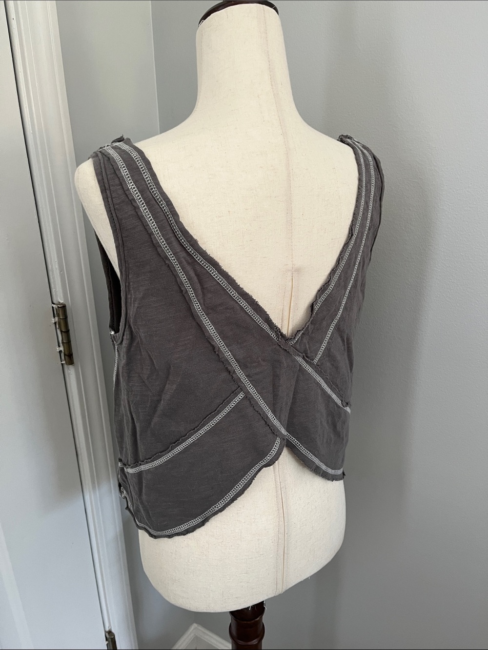 SHEIN Gray Sleeveless Wrap Tank with Contrast Stitch